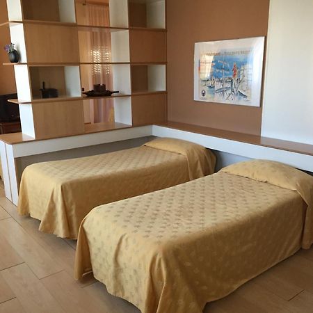 Nuovo Hotel Виджевано Стая снимка