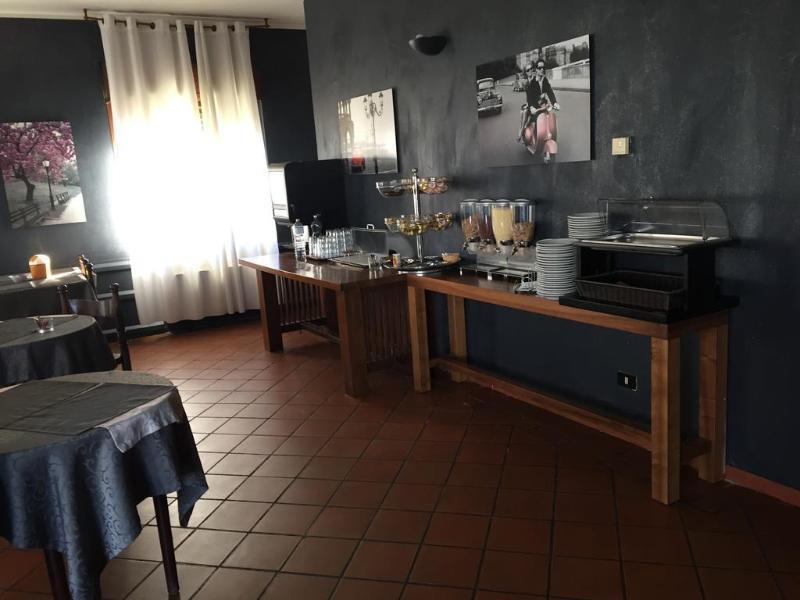 Nuovo Hotel Виджевано Екстериор снимка