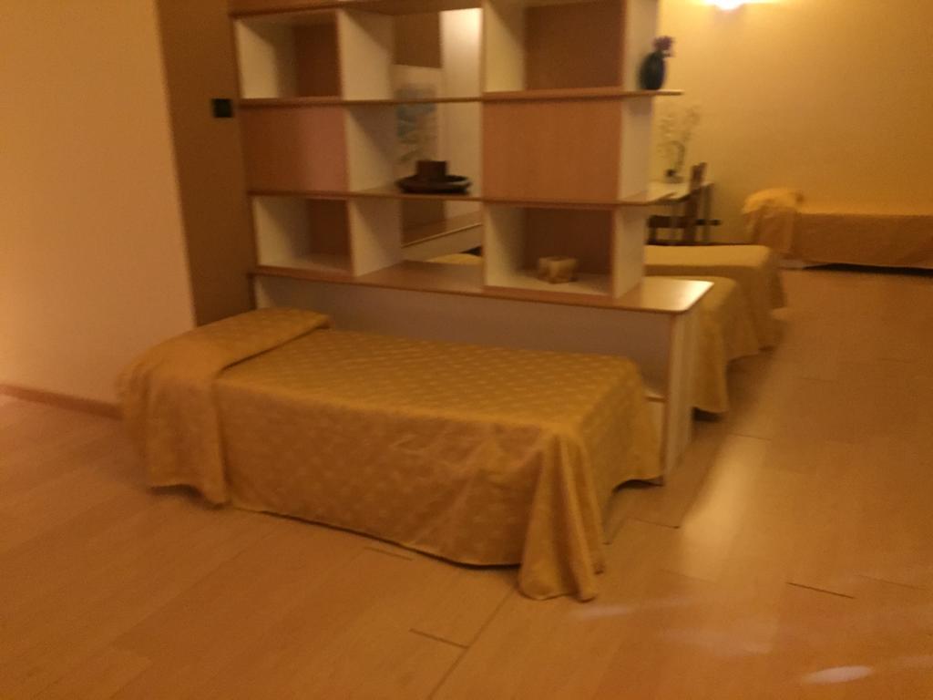 Nuovo Hotel Виджевано Стая снимка