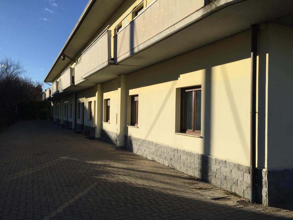 Nuovo Hotel Виджевано Екстериор снимка