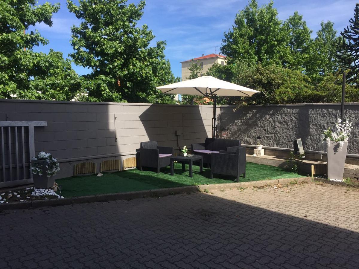 Nuovo Hotel Виджевано Екстериор снимка